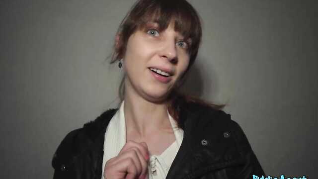 Пикапер купил девушку с крючка.