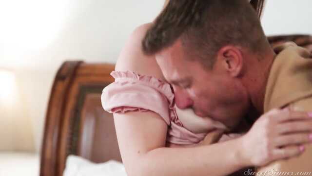 Страсть Превосходит Ссоры: Горячий Секс На Кровати