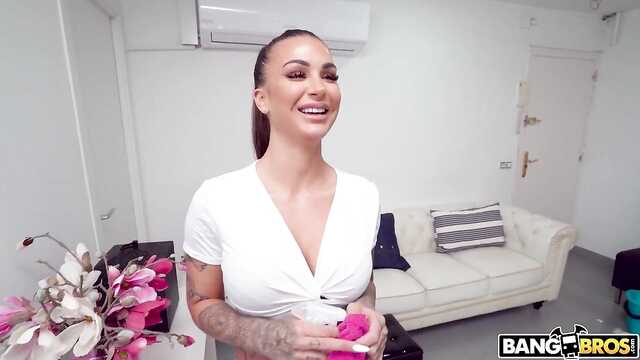 Za pieniądze, piękna gofry penis ruchacza na kamery