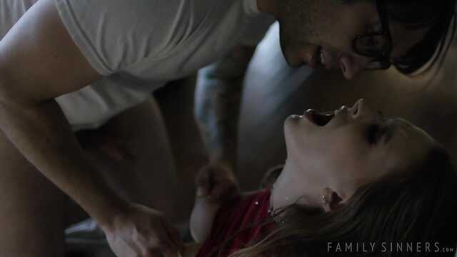 Надень маску и снимай трусы: наказание пришло.