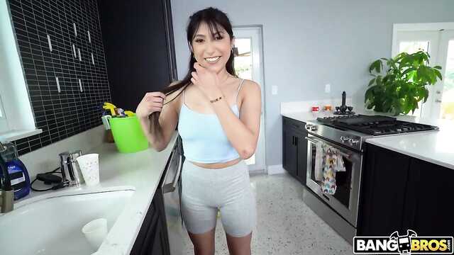 Удача горничной: секс с извращенцем.