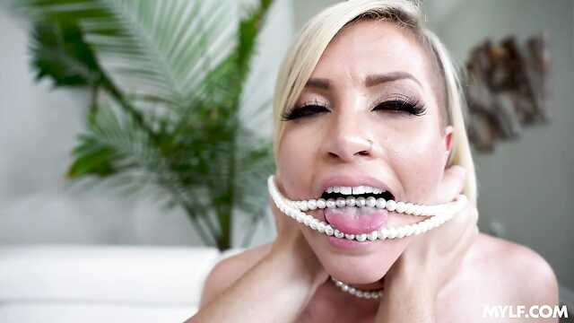 Решение проблемы супруги: Трахарь на дом.