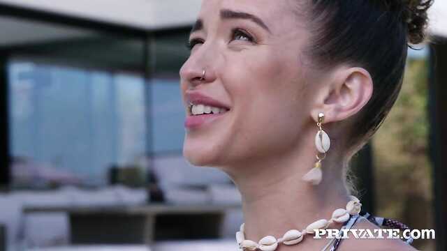 Kusicielka woli seks z wielkim kutasem