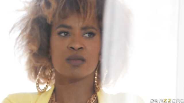 Скрыться невозможно: Моя черная киска найдет тебя!