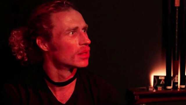 Gorący prywatny FFM od czarnej striptizerki w nocnym klubie