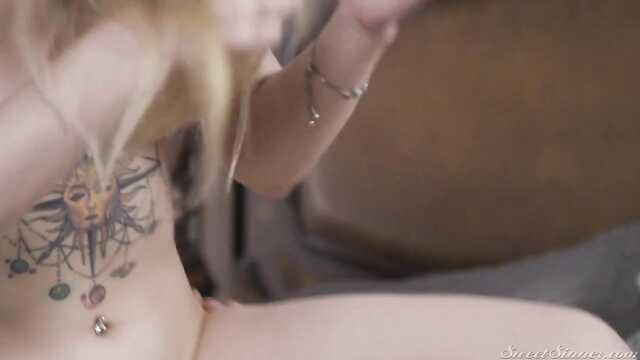 Ревность царит при борьбе в койке с качком.