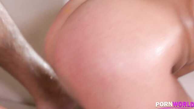 Niewolnica w ekstazie od odbytu i seks zabawek w cipce