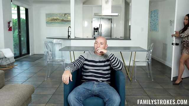 Күйеуі мүмкін емес болғандықтан, мен жас бағбанмен араласамын