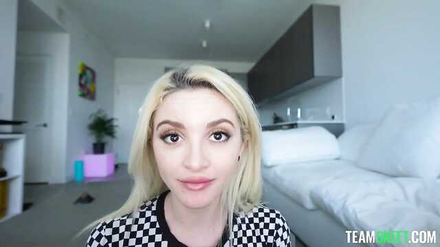 Wytrysk Na twarz-romantyczny gest dla delikatnej Blondynki