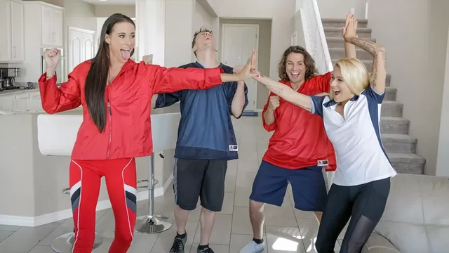 Әйелдердің жеке интимдік фотосуреттері Егде жастағы еркектің егде әйелді ебінген порно видеосы