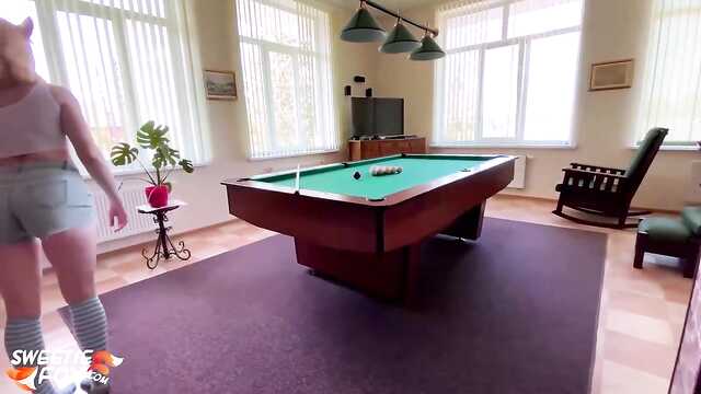 Bilard i seks z rudą dziewczyną to dobry początek dnia!