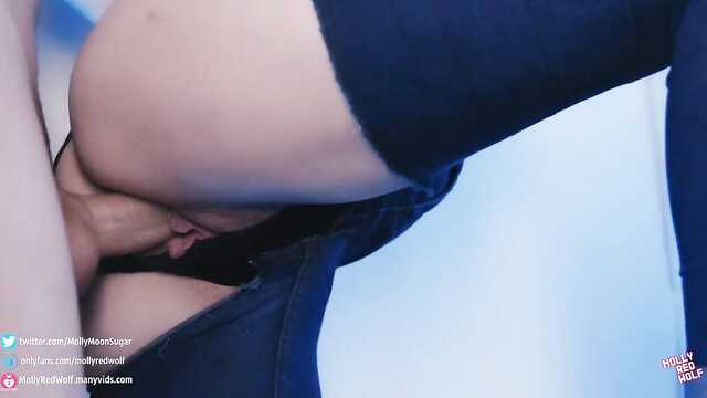 Tiktokersha préfère une longue bite plutôt qu'une machine à sexe