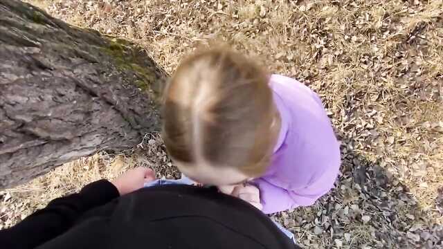 Lekki lodzik na łonie natury dla rosyjskiej puszystej nyashy