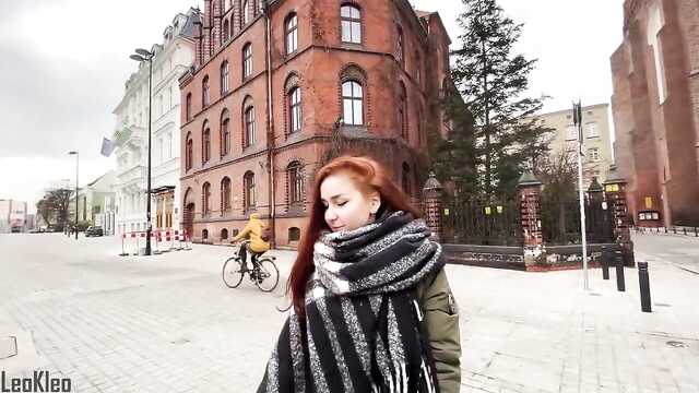 Новенький iPhone в рот?