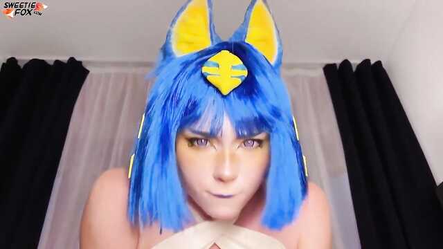 Egipska królowa prawie sprowadziła na świat młodego jebaka