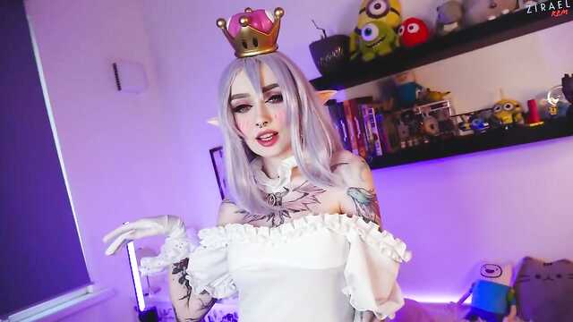 Miłośnik cosplayu i jej przyjaciel kręcą swoje amatorskie porno