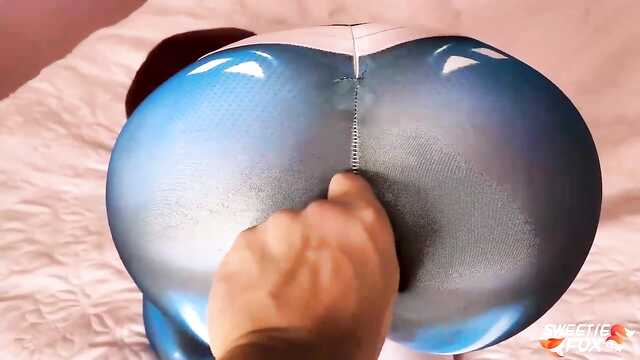 Fanka cosplayu zastępuje tyłek dla delikatnego odbytu z przyjacielem