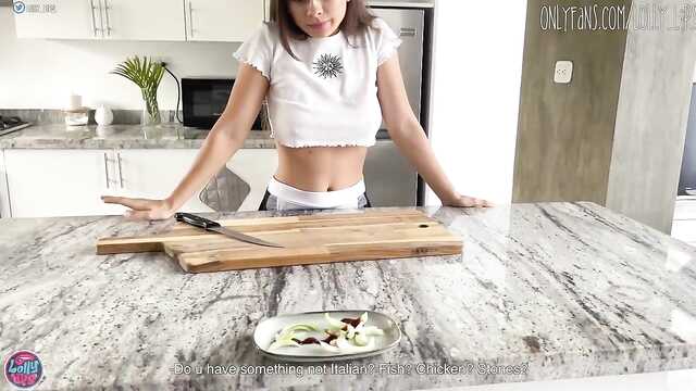 Жеке сисястый аспаз трахается клиентпен ас