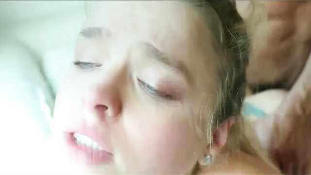 Flexible fille et Jock avoir une variété de sexe