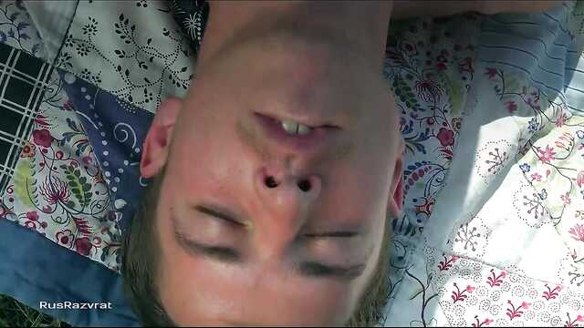 Turyści na łonie natury zorganizowali ruchanie przy swoim namiocie