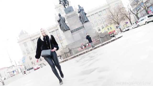 Пикапер захватил молодую блондинку с улицы