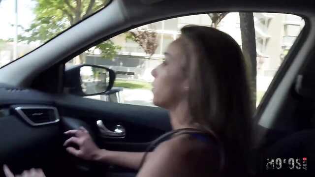 Студентка: для неё анус - это искреннее удовольствие.