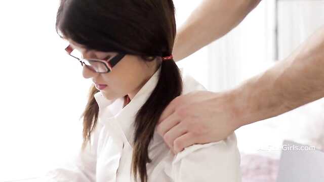 Romantische Studenten ficken sanft nach dem Unterricht