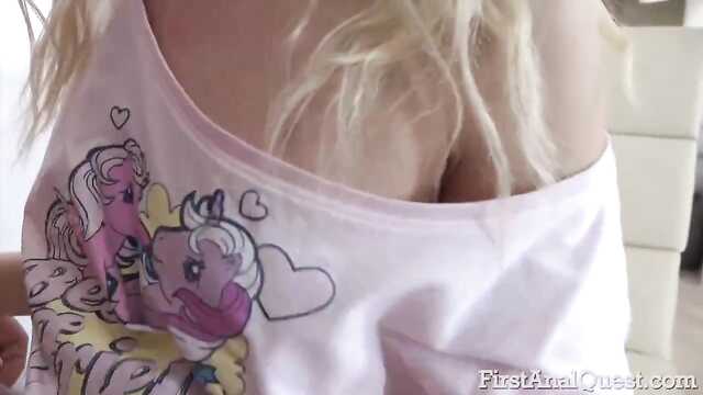 Нежный анальный секс с блондинкой